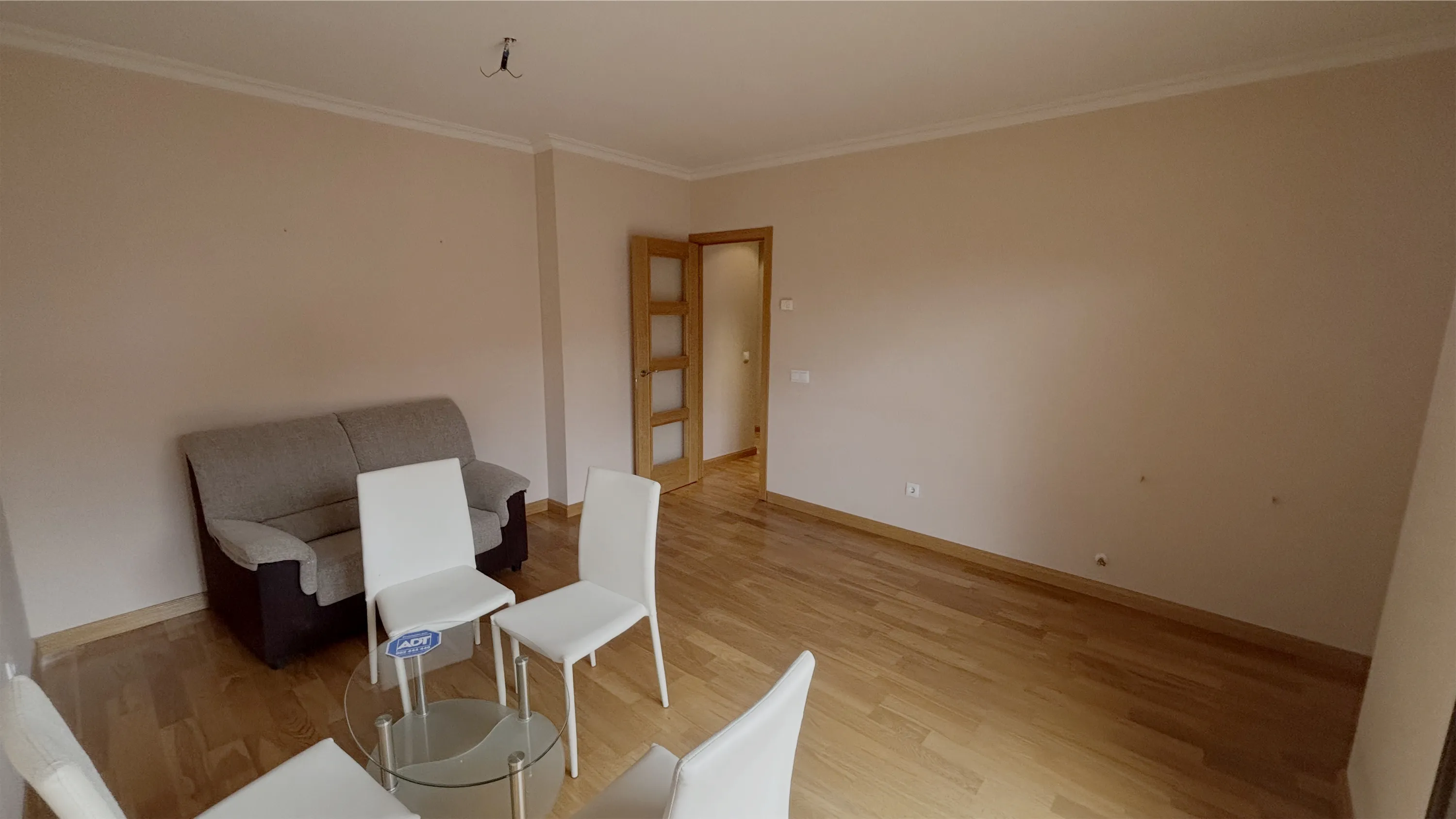 Estado inicial del inmueble — Salón-comedor (tras la limpieza)