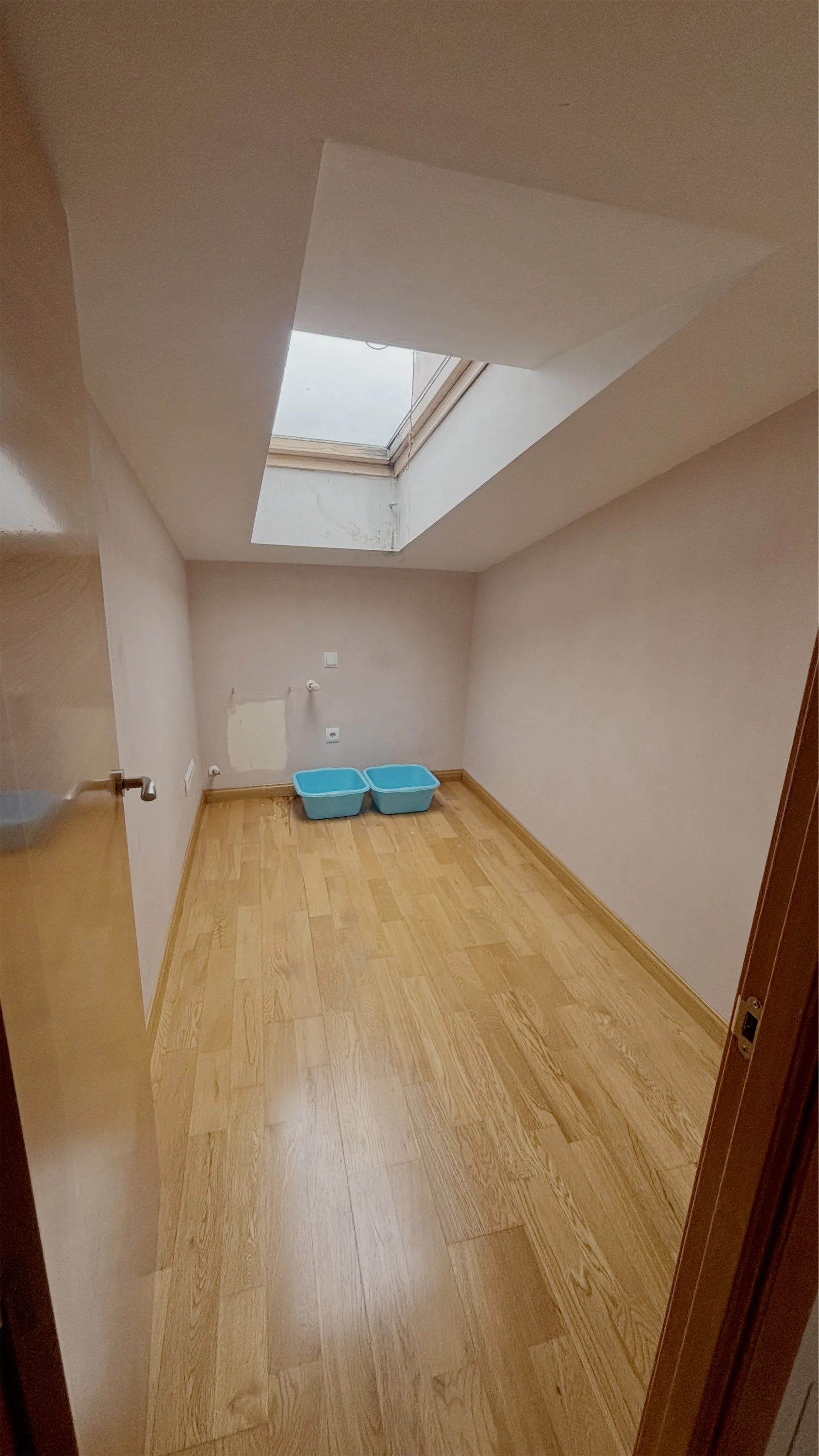 Estado inicial del inmueble — Dormitorio 2 (tras la limpieza)