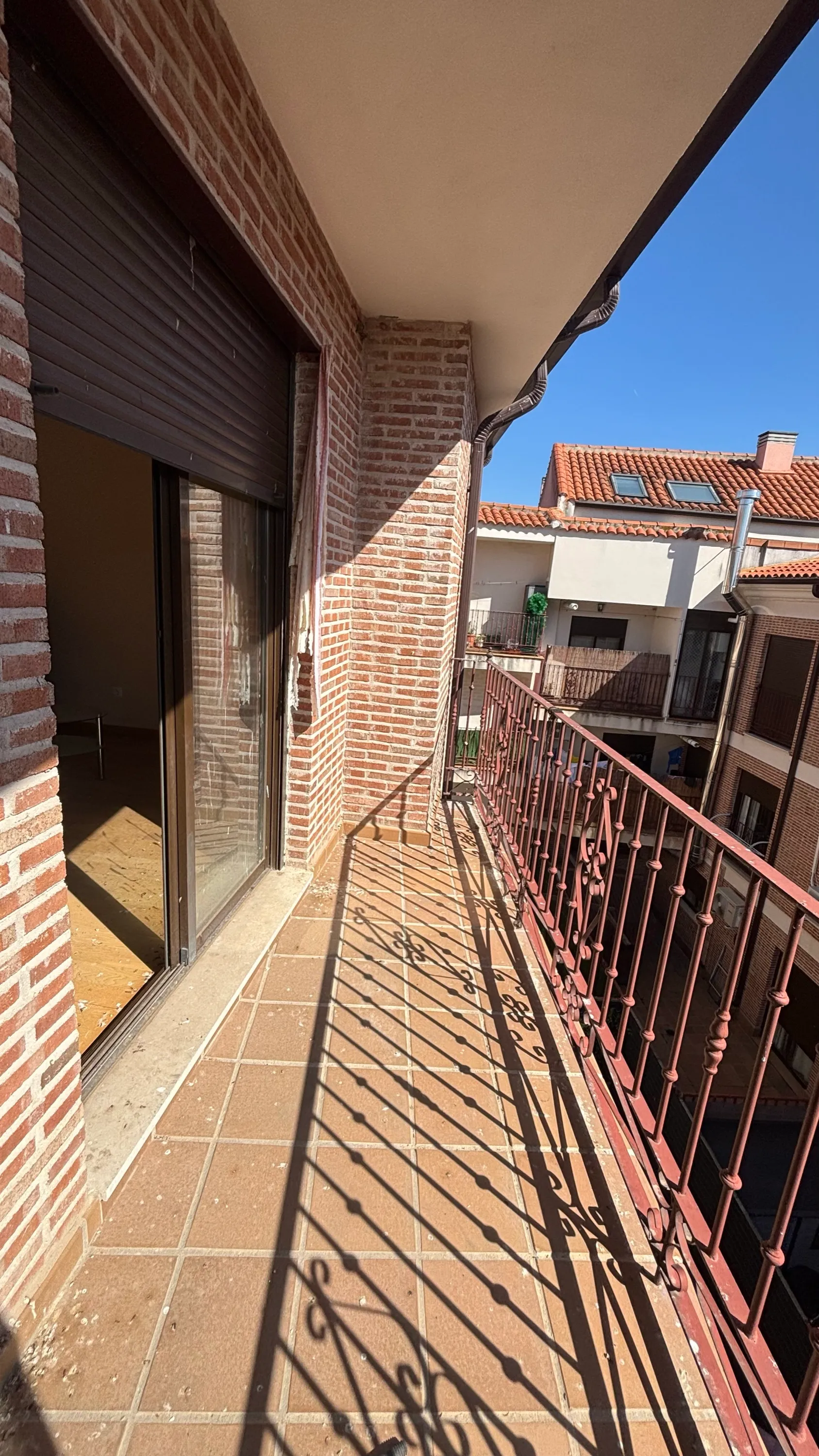 Estado inicial del inmueble — Terraza (primera entrada)
